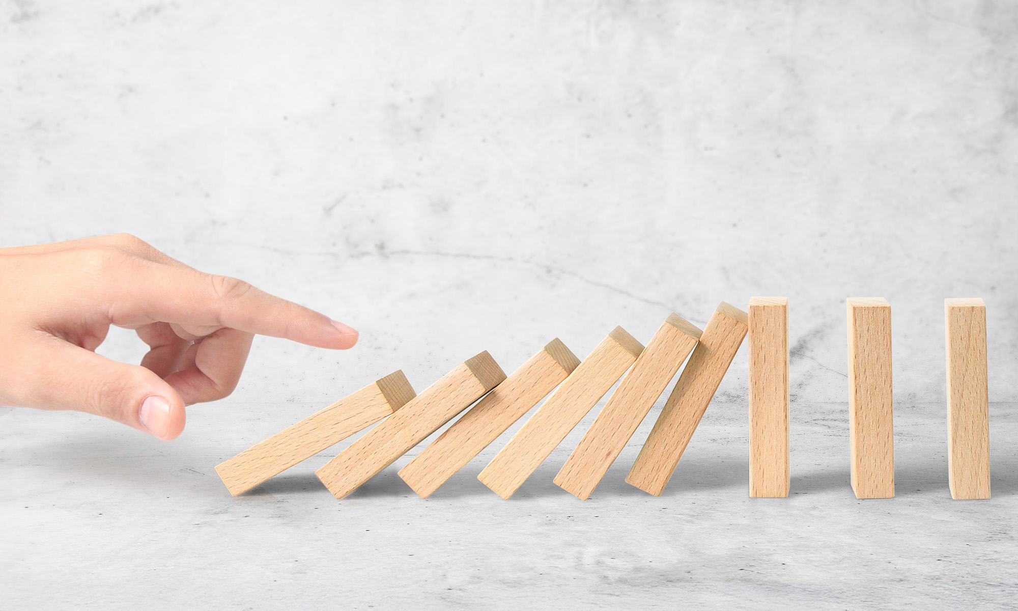 Las grandes caídas: un modelo de análisis